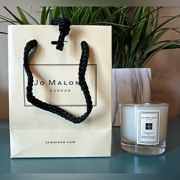 Jo Malone Pomegranate Noir Scented Mini Candle & Small Bag - Picture 2 of 3